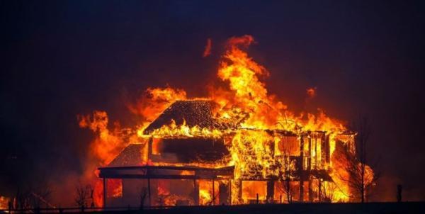 آتش، مهمان ناخوانده سال نو در استان کلرادو؛ 600 خانه نابود شد