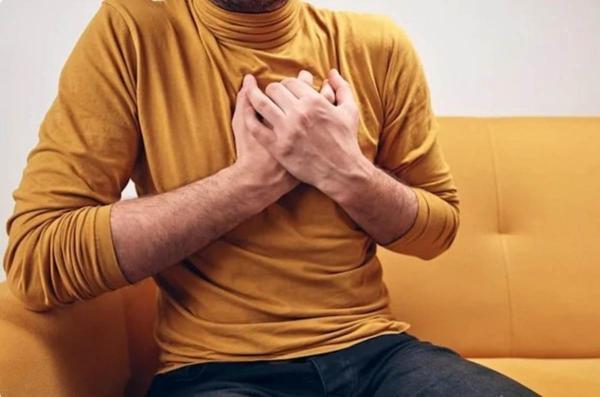 5 نشانه در دستان که خبر از مشکل قلبی می دهد