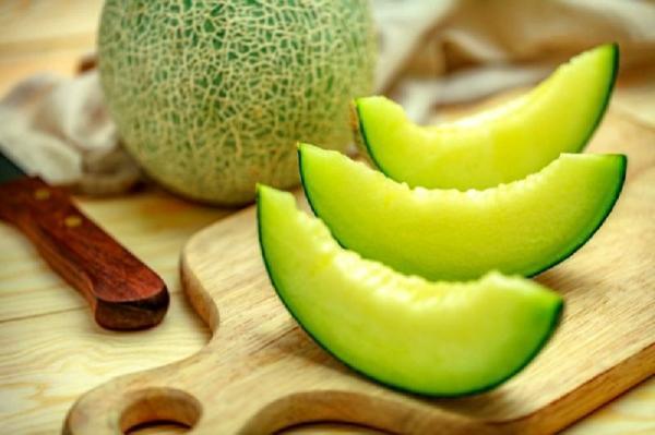 طرز تهیه کرم طالبی؛ دسر لطیف طرز تهیه کرم طالبی؛ دسر لطیف